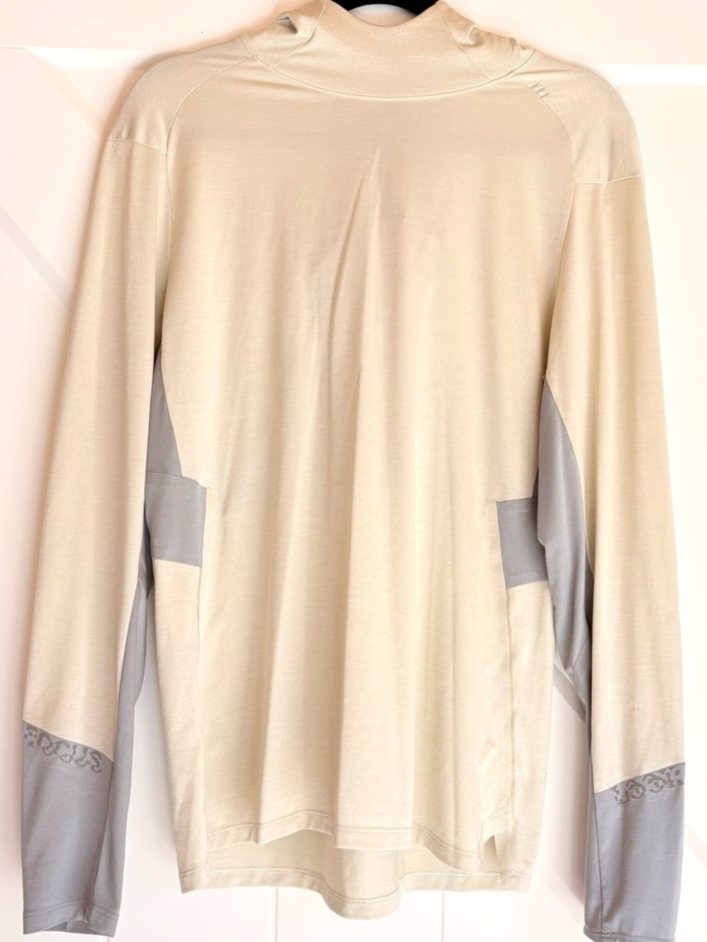 Men’s Lululemon Long Sleeve Hoodie Cream Gray M Fast & Free